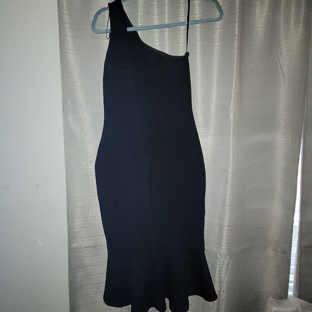 FORVER 21 black, Sleeveless with one shoulder fitted  little black dress, sz lrg